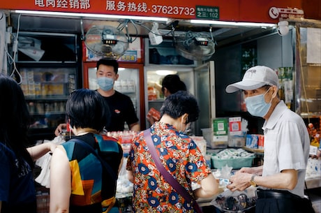 中药洗发水(中药洗发水真的好用吗？建议你先看看这篇文章)